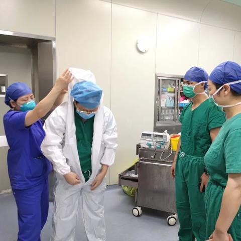 江西疫情发布会︰(江西疫情发布会现场直播)